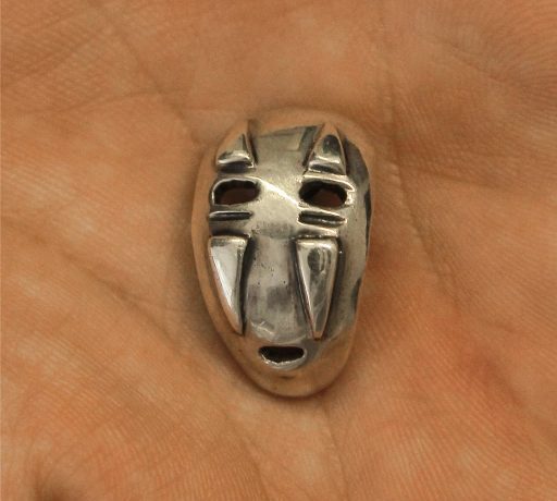 Koda Joias Pingente Personalizado Anime Estudio Ghibli Arte Anel Kaonashi A Viagem de Chihiro Prata 950 Anime Manga Hayao Miyazaki Joia artesanal Joia de família Presente original Frete grátis Garantia vitalícia Caixa personalizada Certificado de autenticidade Flanela mágica Impressos Adesivos