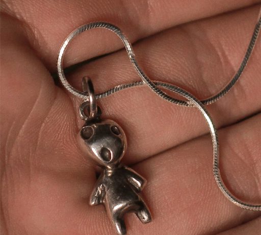 Espiritos da floresta Princesa Mononoke Koda Joias Pingente Personalizado Anime Estudio Ghibli Arte Pingente Mononoke Prata 950 Anime Manga Hayao Miyazaki Joia artesanal Joia de família Presente original Frete grátis Garantia vitalícia Kodamas Certificado de autenticidade Flanela mágica Impressos Adesivos